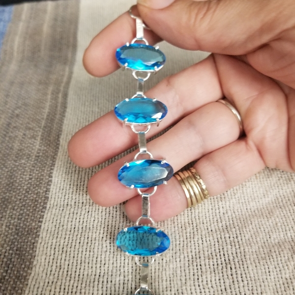 * Silver Bracelet With Beautiful Topaz - Picture 1 of 3